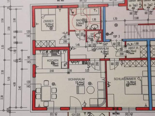 5 Zimmer Wohnung mit Balkon und Carport in Offenhausen