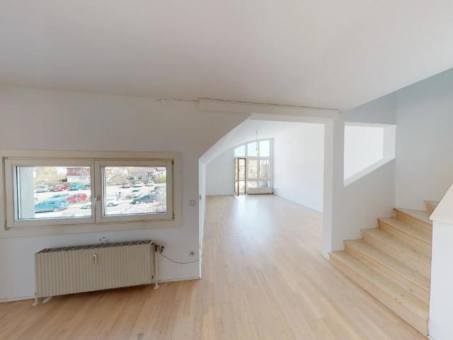 5 Zimmer Wohnung mit FREIFLÄCHE in ruhiger Lage nahe dem Auhofcenter / Hadersdorf!