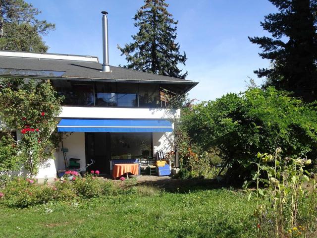 5 Zimmer Wohnung mit grossem Garten auf dem Rosenberg
