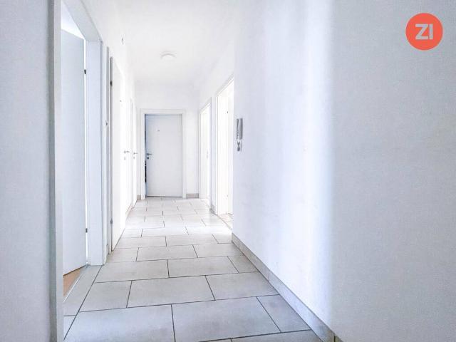 5 Zimmer Wohnung mit Küche in Urfahr WG geeignet!