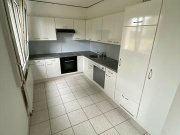 5 Zimmer Wohnung im 1. Stock