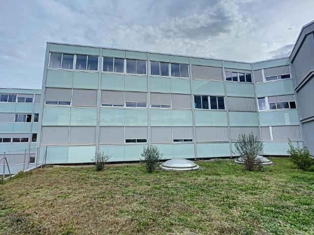 5 Zimmer Wohnung im 3. Stock