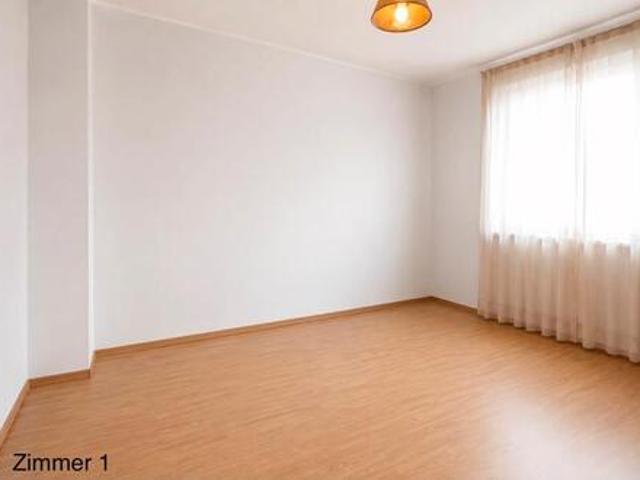 5 Zimmer Wohnung in Neustadt – Frauen WG
