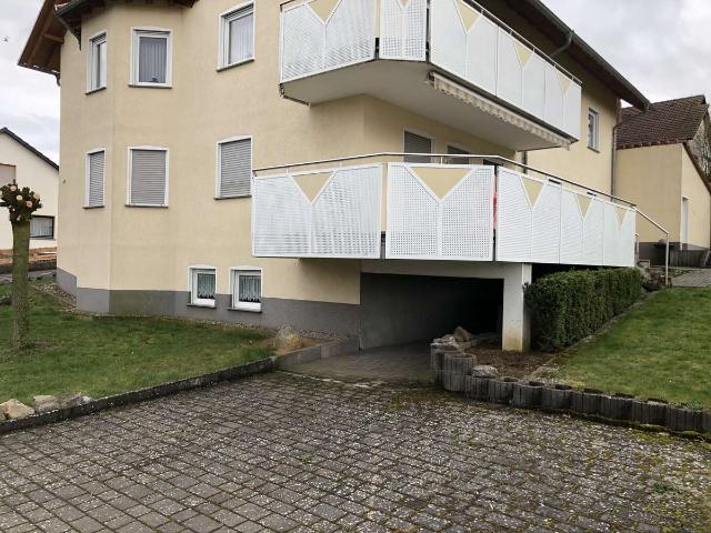 5 Zimmer /Bad /Küche/Gäste WC/ Balkon mit Einbauküche ohne Geräte