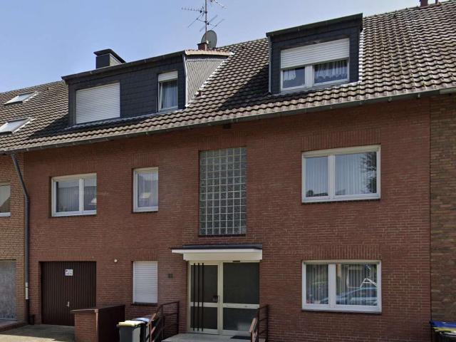 5 Zimmer Dachgeschosswohnung in Köln Stammheim