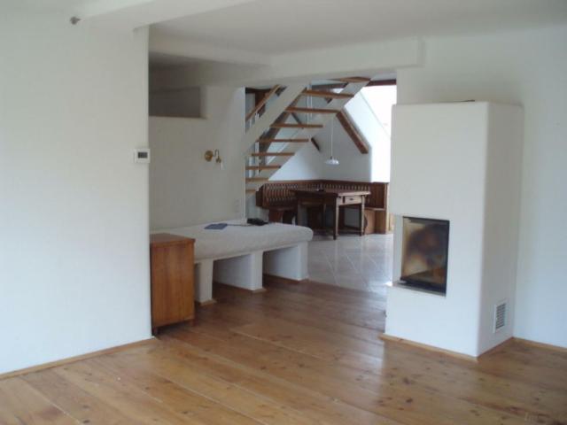 5 Zimmer Dachgeschossgalerie Maisonettwohnung mit großer Terrasse und Balkon OHNE Lift