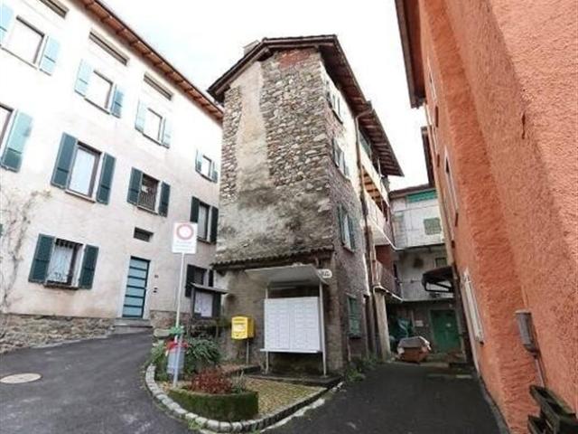 5 Zimmer Dorfhaus Rustico zum Ausbauen / 5 Zimmer Haus im Kern zu renovieren