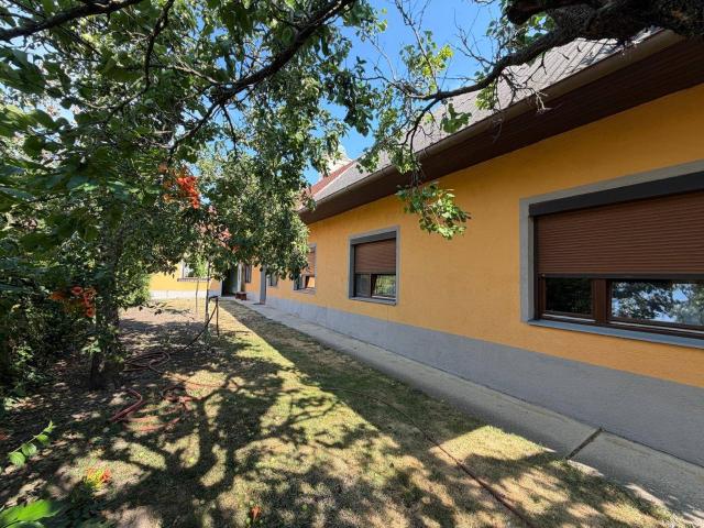 5 ZIMMER EINFAMILIENHAUS MIT GROSSEM POTENZIAL IN DEUTSCH JAHRNDORF