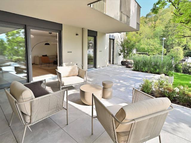 5 Zimmer Gartenresidenz mit prachtvoller Magnolie & herrschaftlicher Terrasse