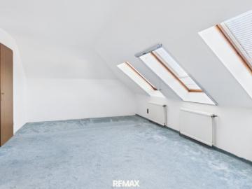 5 Zimmer Haus in Gänserndorf mit Terrasse, Garage, Pool und geräumigen Keller