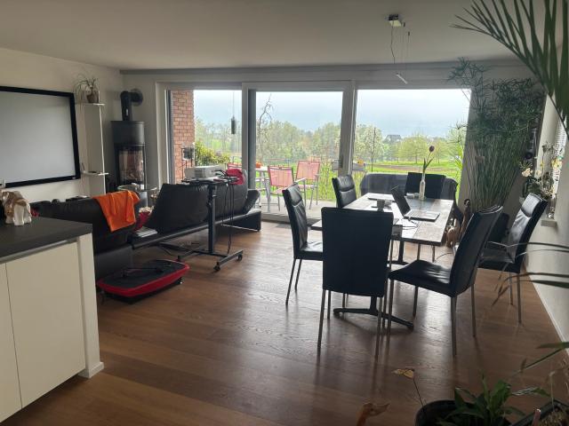 5½ ZIMMER HAUS IN HOMBRECHTIKON ZH, MÖBLIERT, TEMPORÄR