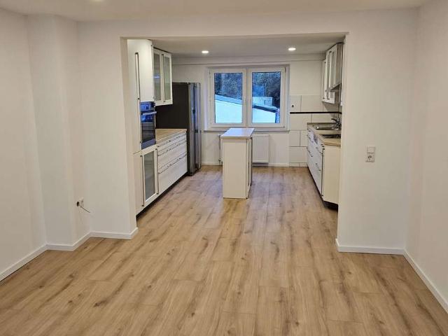 5 Zimmer Maisonette: Frisch saniert mit Loft Atmosphäre Verfügbar ab 01.12.26/ 01.01.27