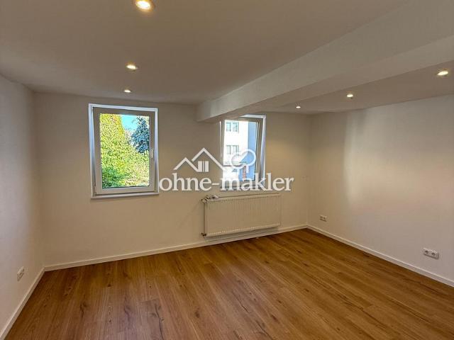 5 Zimmer Maisonette über drei Wohnebenen – kernsaniert, mit Einbauküche & 2 Bädern