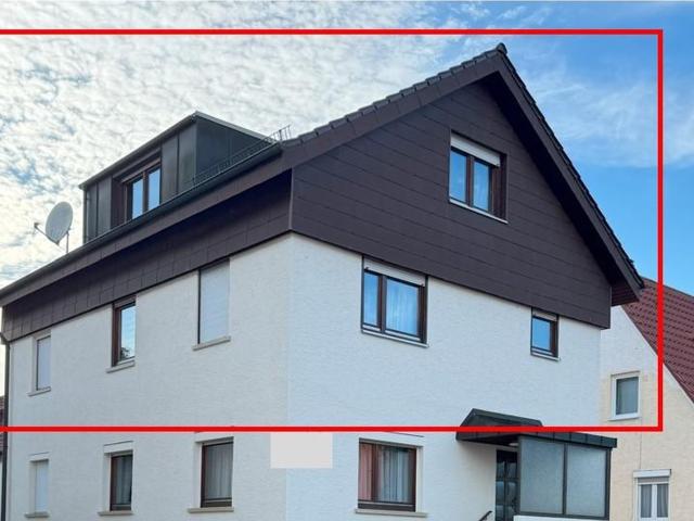 5 Zimmer Maisonette Wohnung mit Balkon, Gartenanteil, EBK, Keller, Zentrallager
