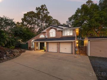 5,000m² of Lifestyle Living with Pool, Spa & Powered Shed