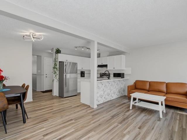 5 14603 Miller Bv Nw, Edmonton, AB, T5Y 3B6 duplex for sale | Listing ID E4498 | Royal LePage