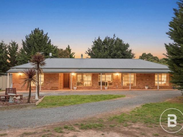 5.11 ACRES APPROX FLAT LIFESTYLE WITH ORCHARD & COUNTRY CHARM IN BALLAN