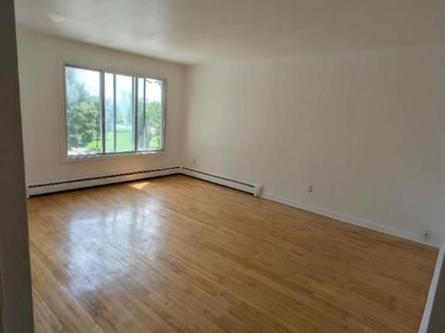 5 1/2 Montréal Anjou 1 850 $/mois