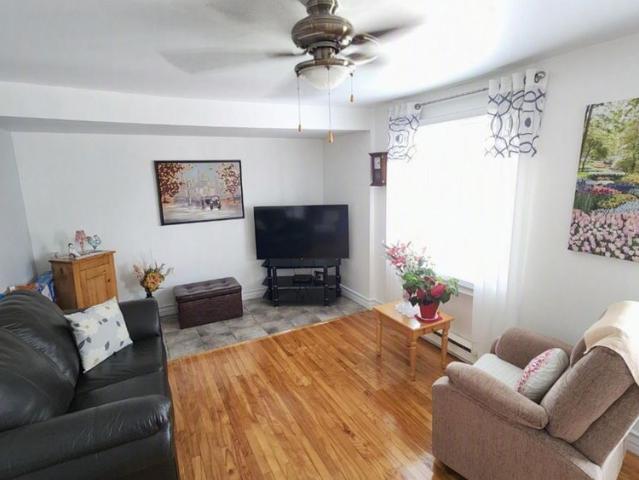 5 1/2 Au 2e étage Duplex Valleyfield