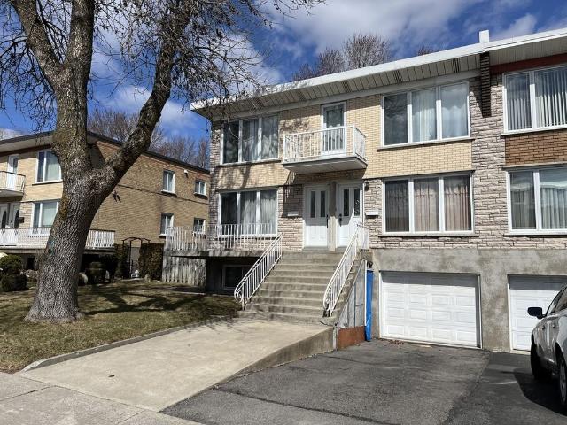 5 1/2 Haut Duplex à Louer