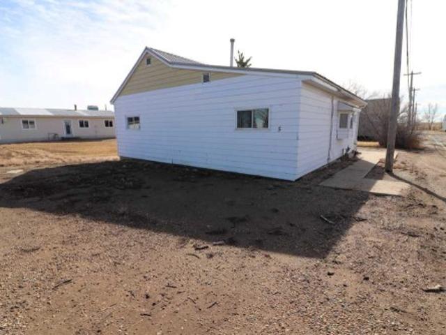 5 1St Avenue East, Acadia Valley, AB, T0J 0A0 house for sale | Listing ID A2323 | Royal LePage