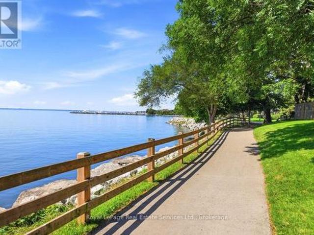 5 2120 Marine Drive, Oakville Br Bronte, ON, L6L 1B7 Luxury Townhouse for sale | Listing ID W13749 | Royal LePage Carriage Trade Luxury Properties