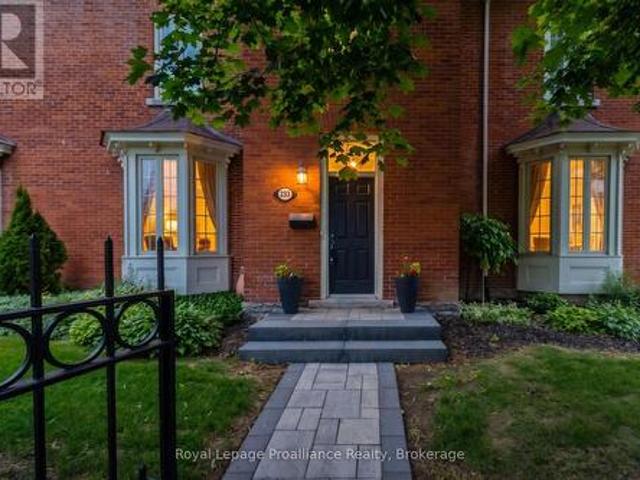 5 233 John Street, Belleville Ward, ON, K8N 3G2 townhouse for sale | Listing ID X13624 | Royal LePage
