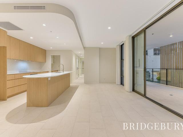 5, 37 Moreton Parade, Kings Beach