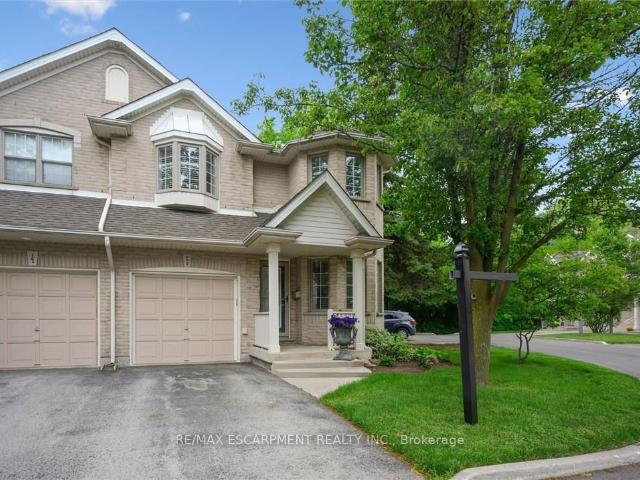 5 3243 New Street, Burlington | Sold, W13471 | Condos. Ca