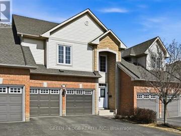 Townhouse for sale in Halton - Parking