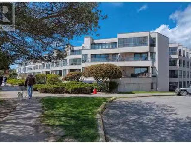 5 5477 Wharf Avenue, Sechelt, BC, V7Z 0H5 commercial for sal.