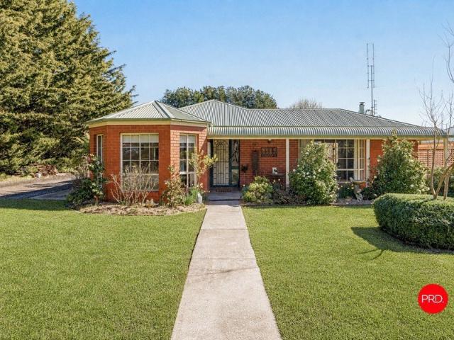5.5 Acres, Two Residences & Endless Possibilities