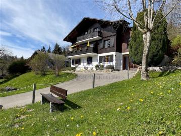 Ruhige Wohnung mit Garten, PSA von 2034m2. Verkauf und Rückvermietung