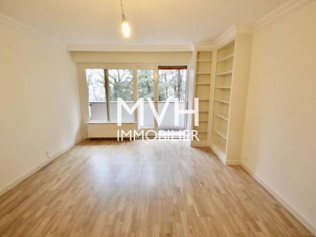 5.5 rooms renovated in a quiet area with swimming pool