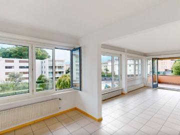 5.5 Zi. Attikawohnung or as office space use centrally in Ascona