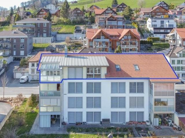 5.5 Zi. Dachwohnung mitten in Gais