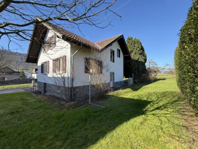 5.5 Zi. Einfamilienhaus sucht Handwerker