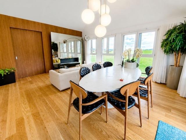 5.5 Zimmer Duplex Apartment – Donatyre / Avenches VD Edle Materialien – Ideal für Familien