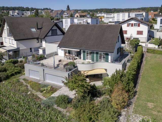 5.5 Zimmer Einfamilienhaus mit 2.5 Zimmer Einliegerwohnung