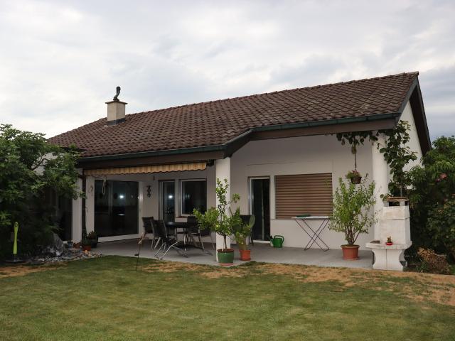 5.5 Zimmer Einfamilienhaus mit grossem Garten und Wohlfühlcharme!