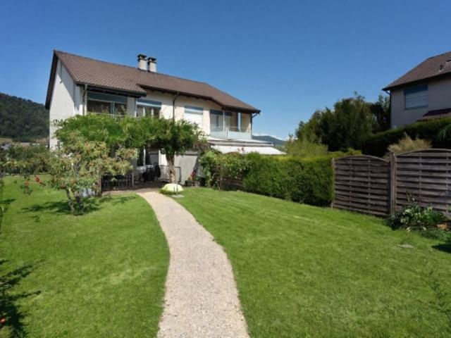 5.5 Zimmer Einfamilienhaus mit schönem Garten und Garage