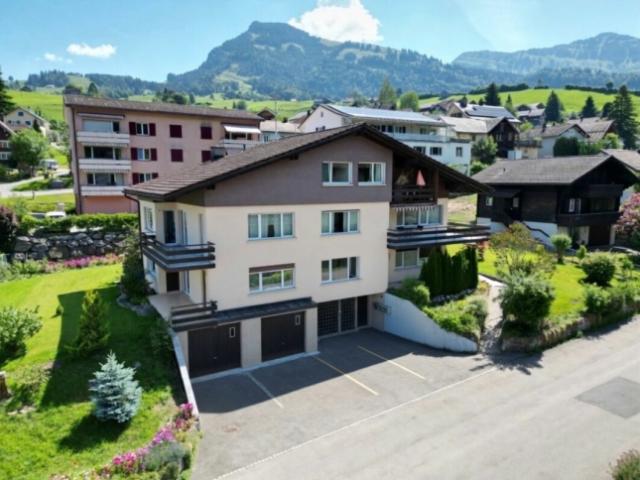 5.5 Zimmer Parterrewohnung mit Wintergarten und Landanteil