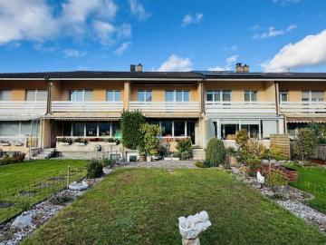 5.5 Zimmer Reihenhaus mit Garten und Garage sanierungsbedürftig