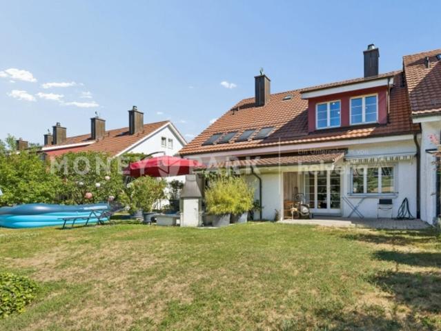5.5 Zimmer Reihenhaus mit Garten, Privatsphäre und Weitsicht
