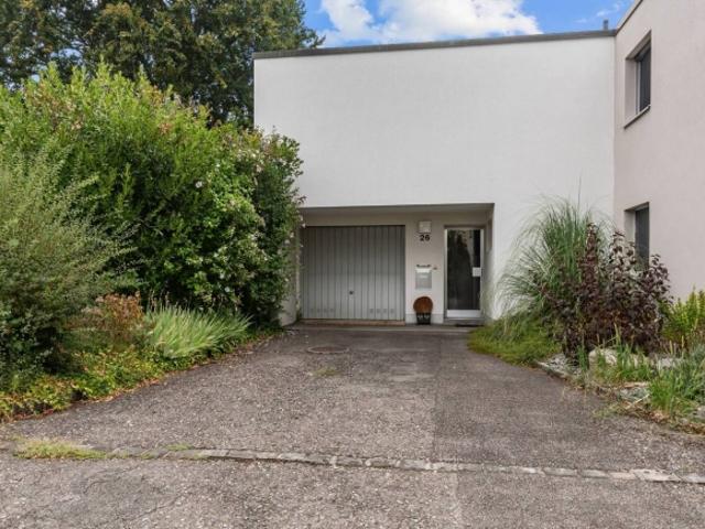 5.5 Zimmer Reihenhaus mit schönem Umschwung in Münchenstein!