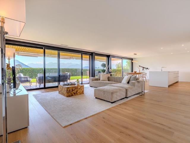 5.5 Zimmer Terrassenwohnung mit traumhaftem Garten & Ausblick