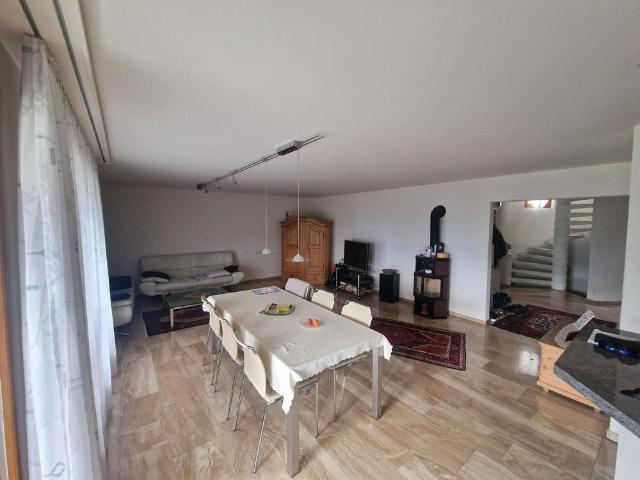 5.5 Zimmer Wohnhaus an schönster Lage mit See und Bergsicht