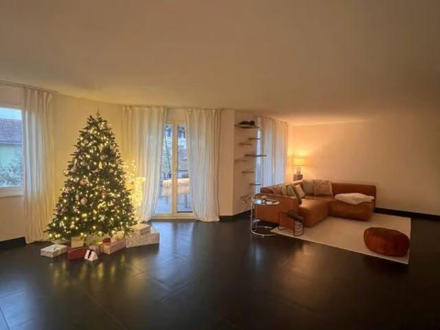 5.5 Zimmer, 147 m², 1. Stock