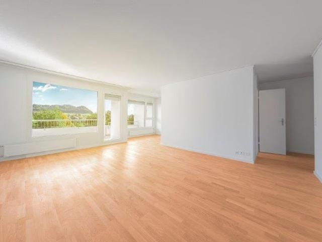 5.5 Zimmer, 144 m², 2. Stock