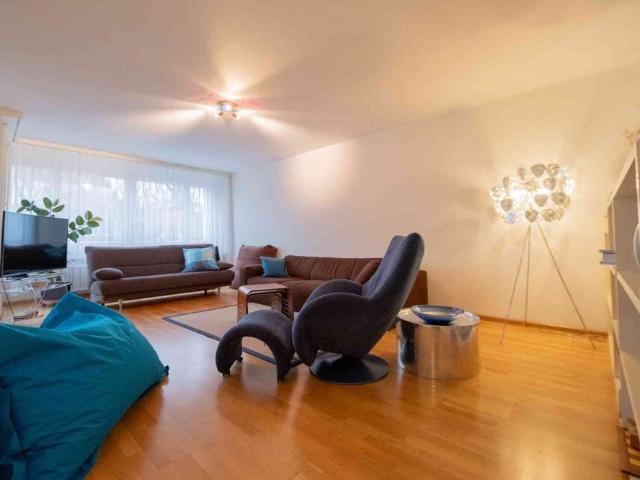 5.5 Zimmer, 150 m², 4. Stock